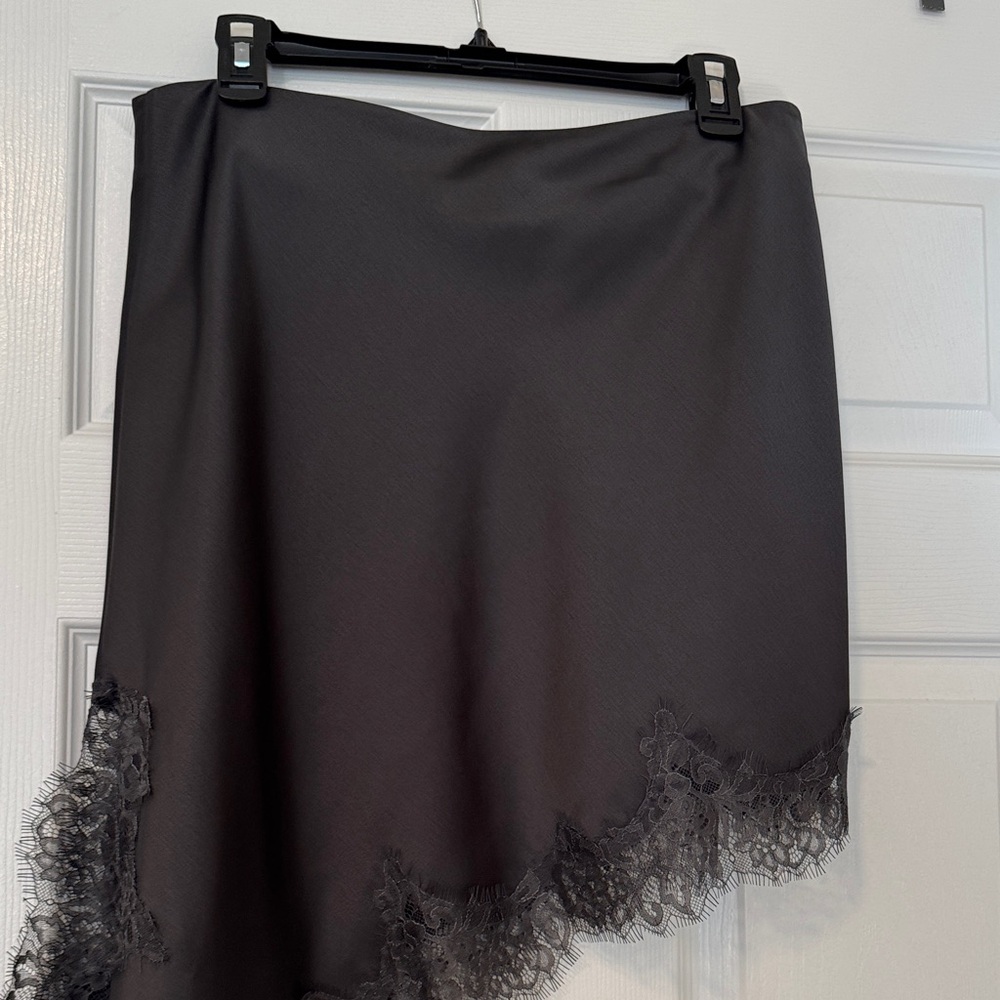 Zara Elegant Dark Gray Lace Trim Asymmetrical Skirt with Side Zip - Size L NWT - Picture 14 of 17